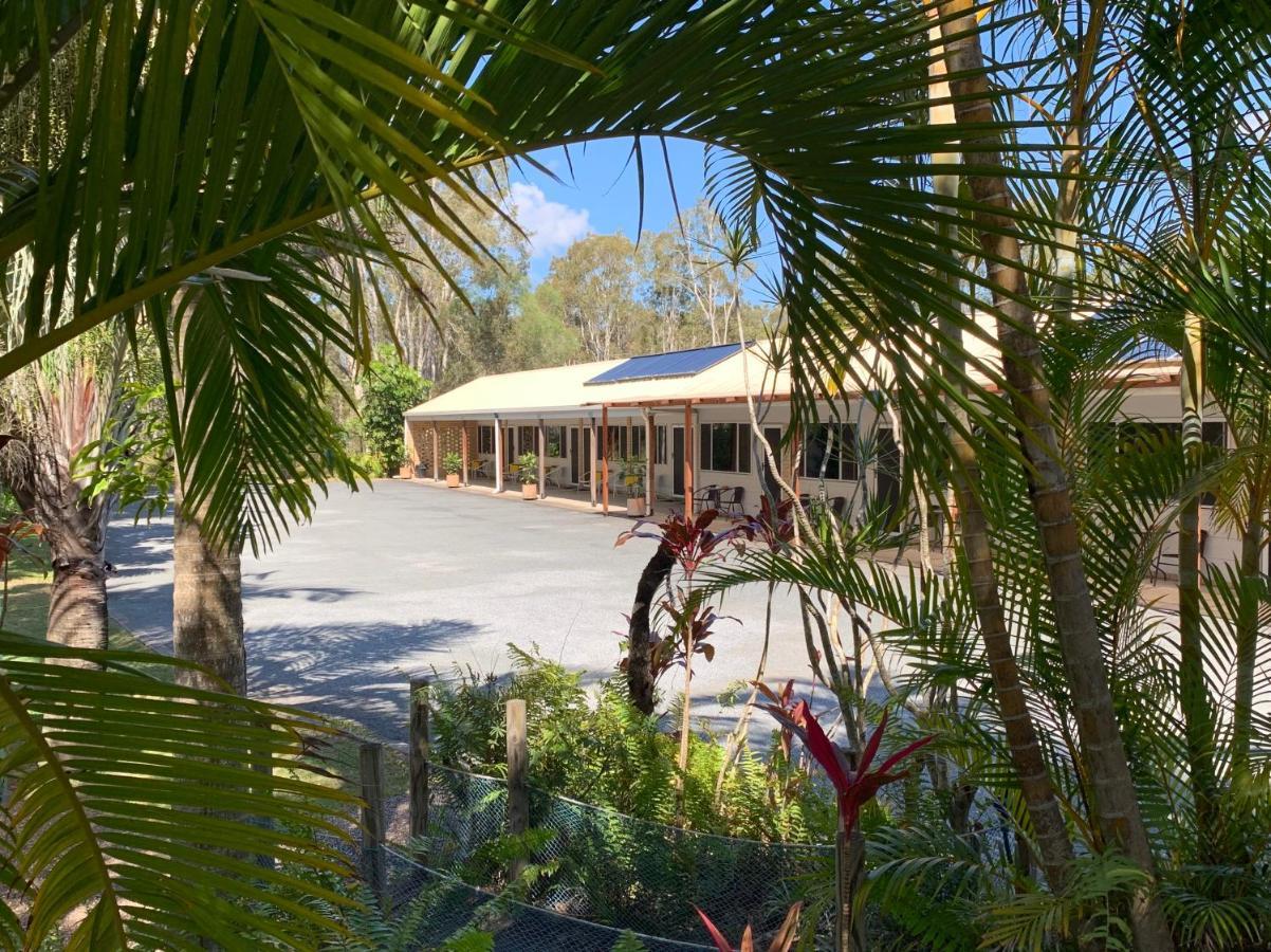 Tin Can Bay Motel Exterior foto