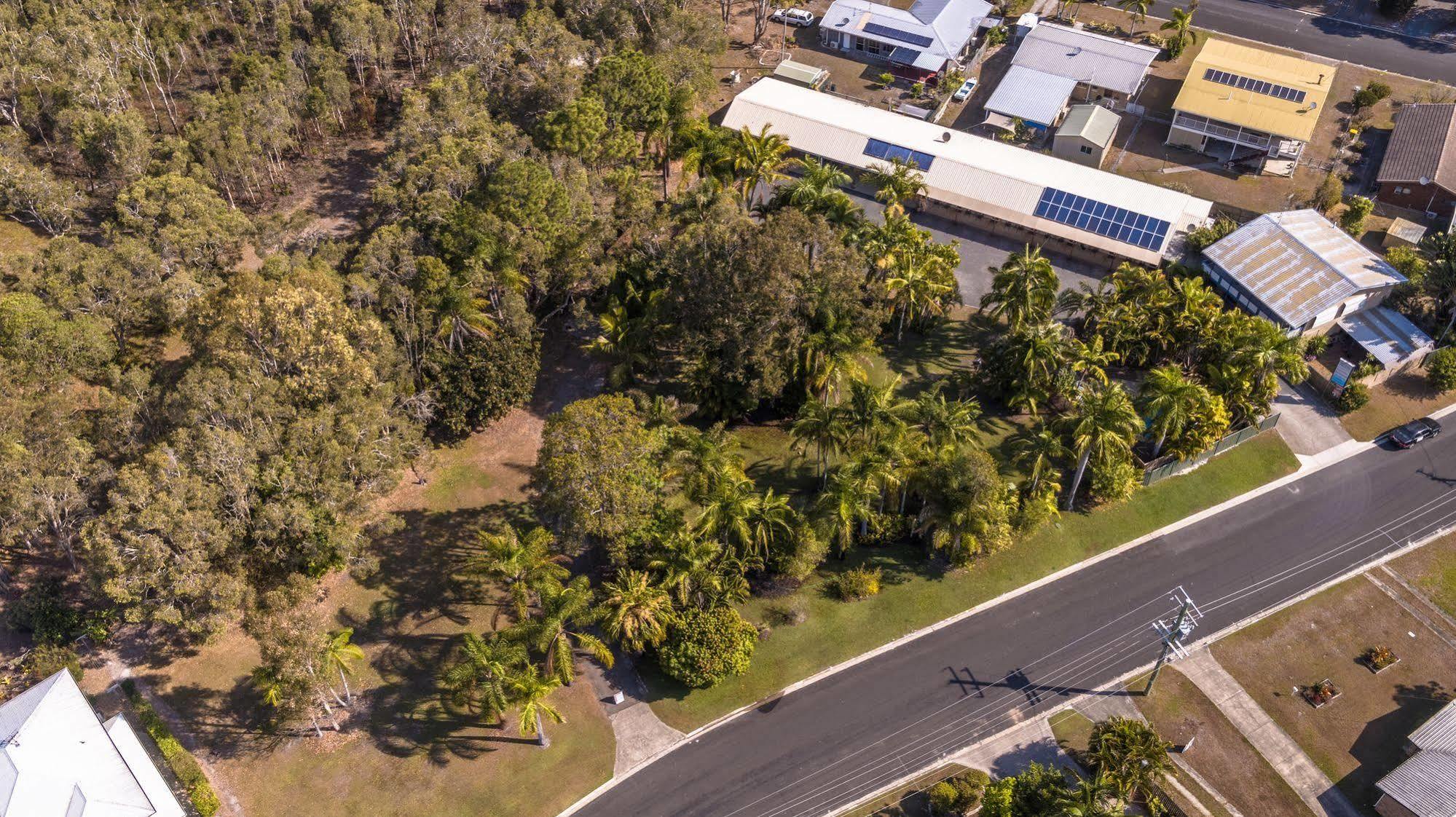 Tin Can Bay Motel Exterior foto